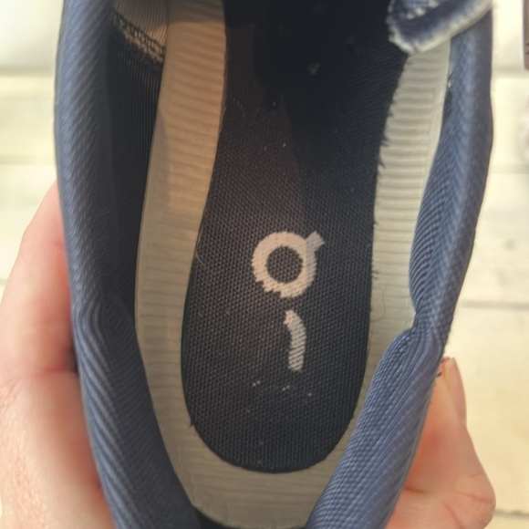 On Cloud Helion Black Women’s Running Shoe Size 7 - Picture 10 of 11